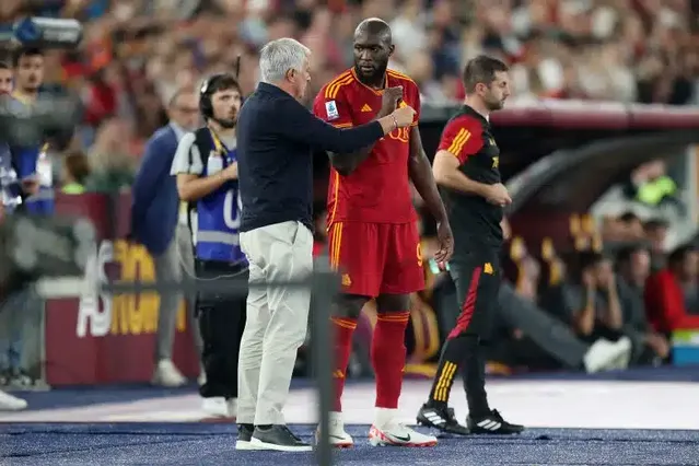 Romelu Lukaku thăng hoa nhờ tình yêu của Jose Mourinho